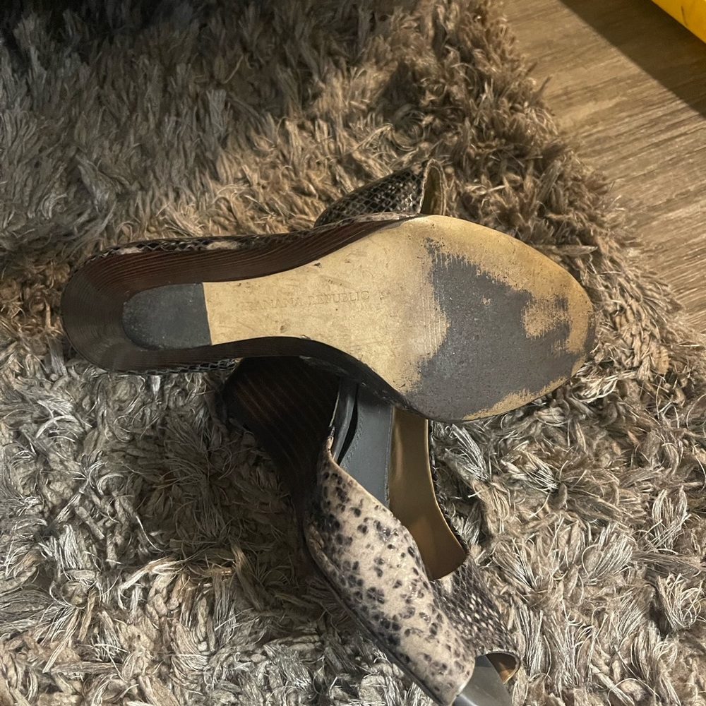 Heels - Picture 3 of 3